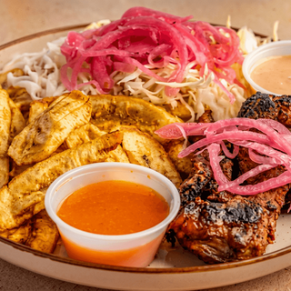 Carne Asada Con Tajadas / Roast Beef with Sliced Plantains