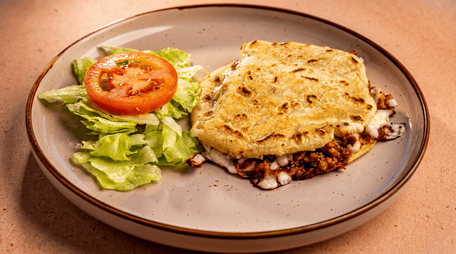 Gorditas De Fajita O Pollo / Beef or Chicken Gorditas.